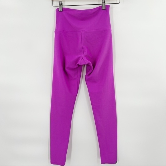 ONZIE purple high waisted ribbed workout tights size Xs - Picture 3 of 6